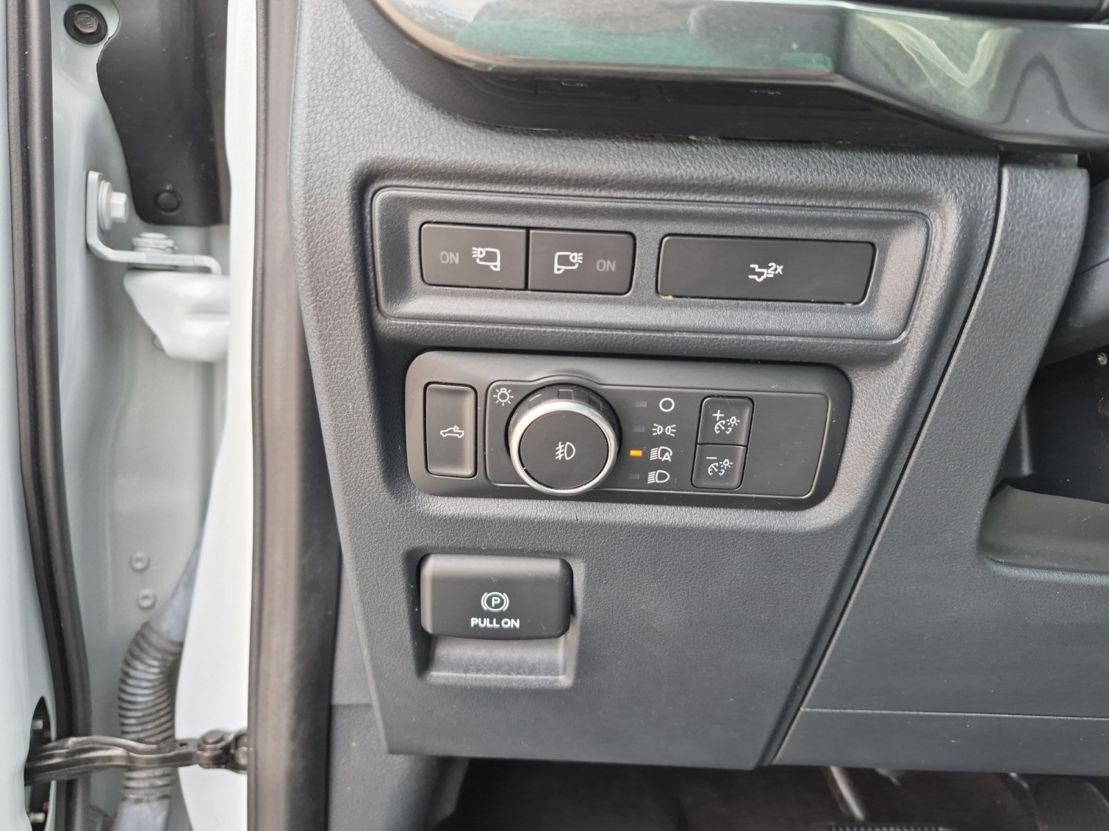 Used 2022 Ford F150 XLT w/ Equipment Group 302A High RWD image 25