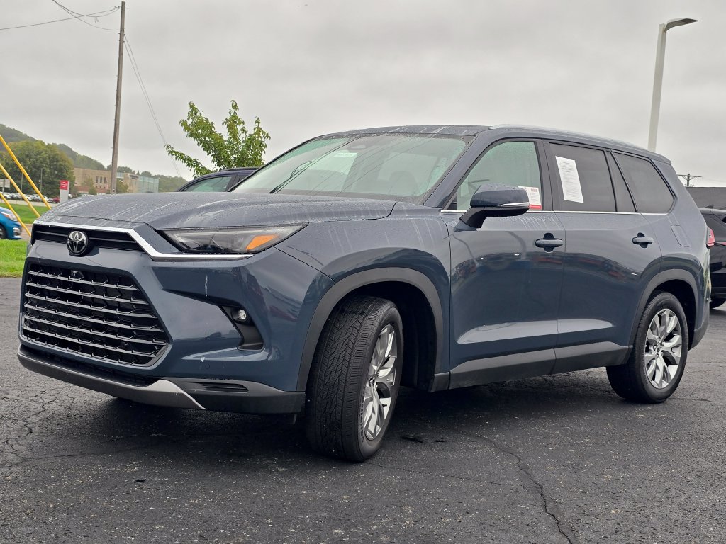 Used 2026 Toyota Grand Highlander AWD image 4