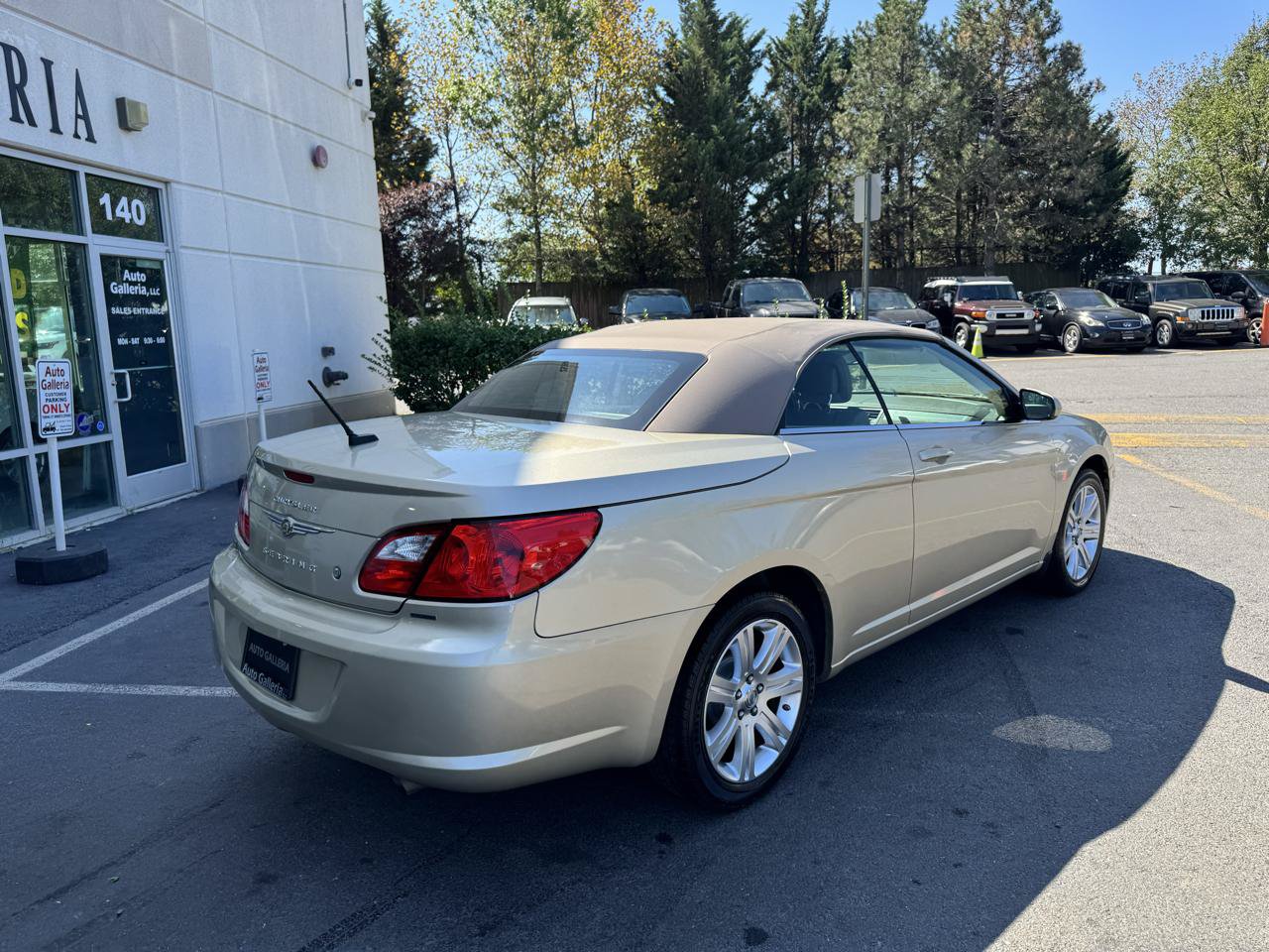 Used 2010 Chrysler Sebring Touring w/ Navigation & Sound Group I FWD image 27