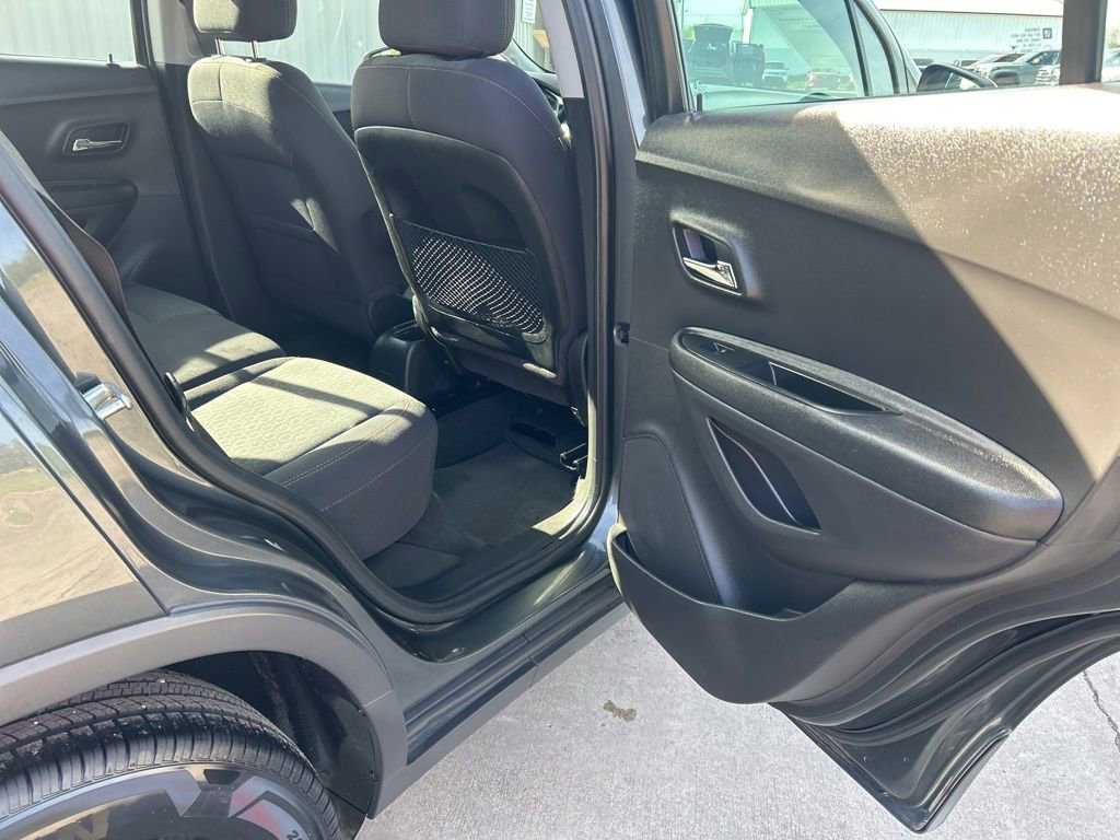 Used 2020 Chevrolet Trax LS image 22