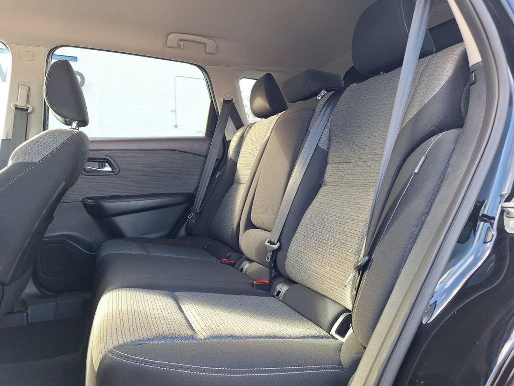 Used 2021 Nissan Rogue SV image 12