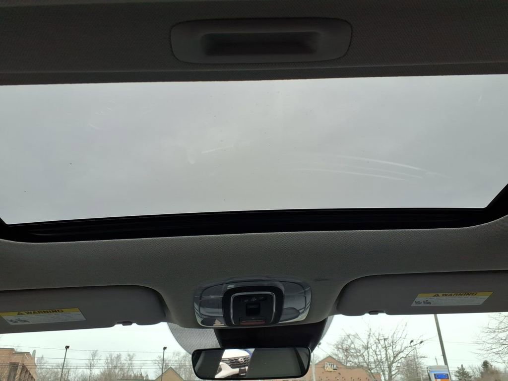 Certified 2022 Hyundai Elantra Limited image 18