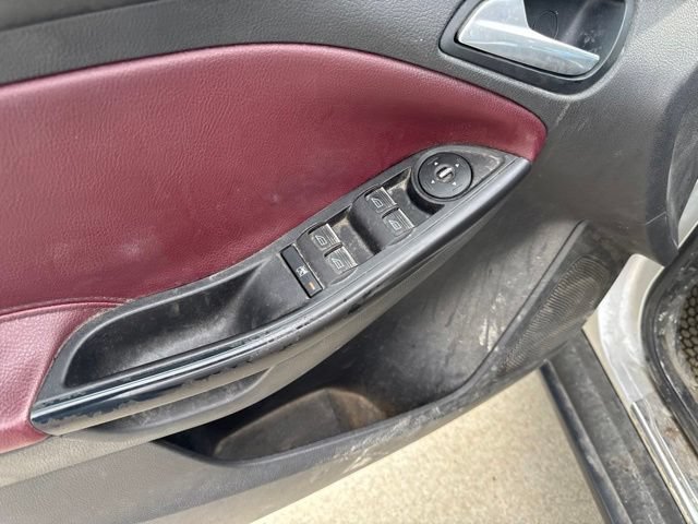 Used 2012 Ford Focus Titanium FWD image 11