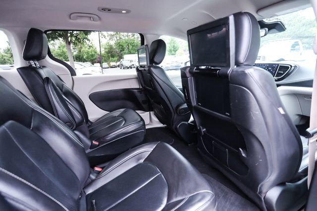 Used 2022 Chrysler Pacifica Touring-L w/ Uconnect Theater Family Group FWD image 58