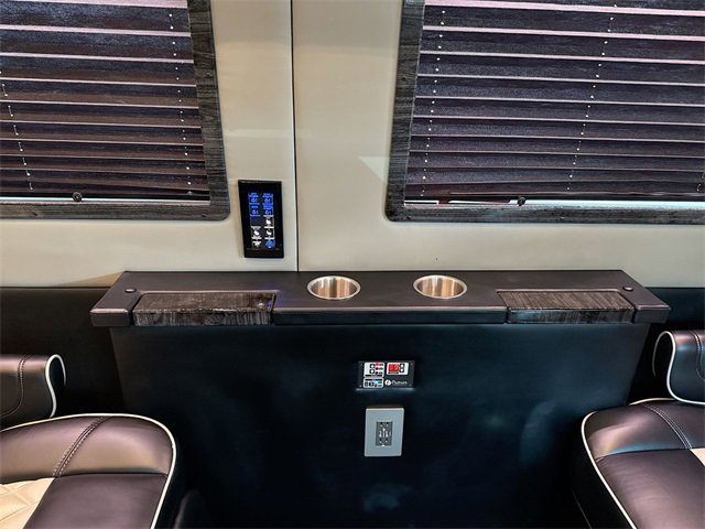 Used 2016 Mercedes-Benz Sprinter 3500 image 33