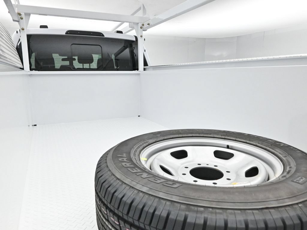 New 2026 Ford F350 XL w/ XL Chrome Package RWD image 22
