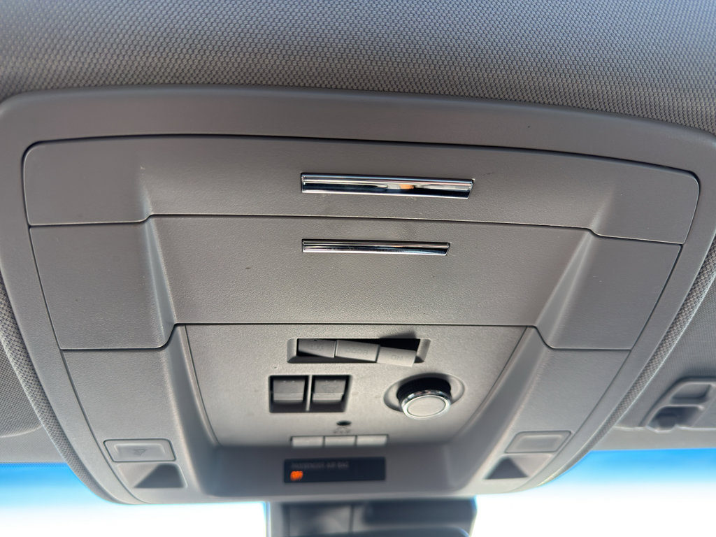 Used 2019 Chevrolet Suburban Premier image 23