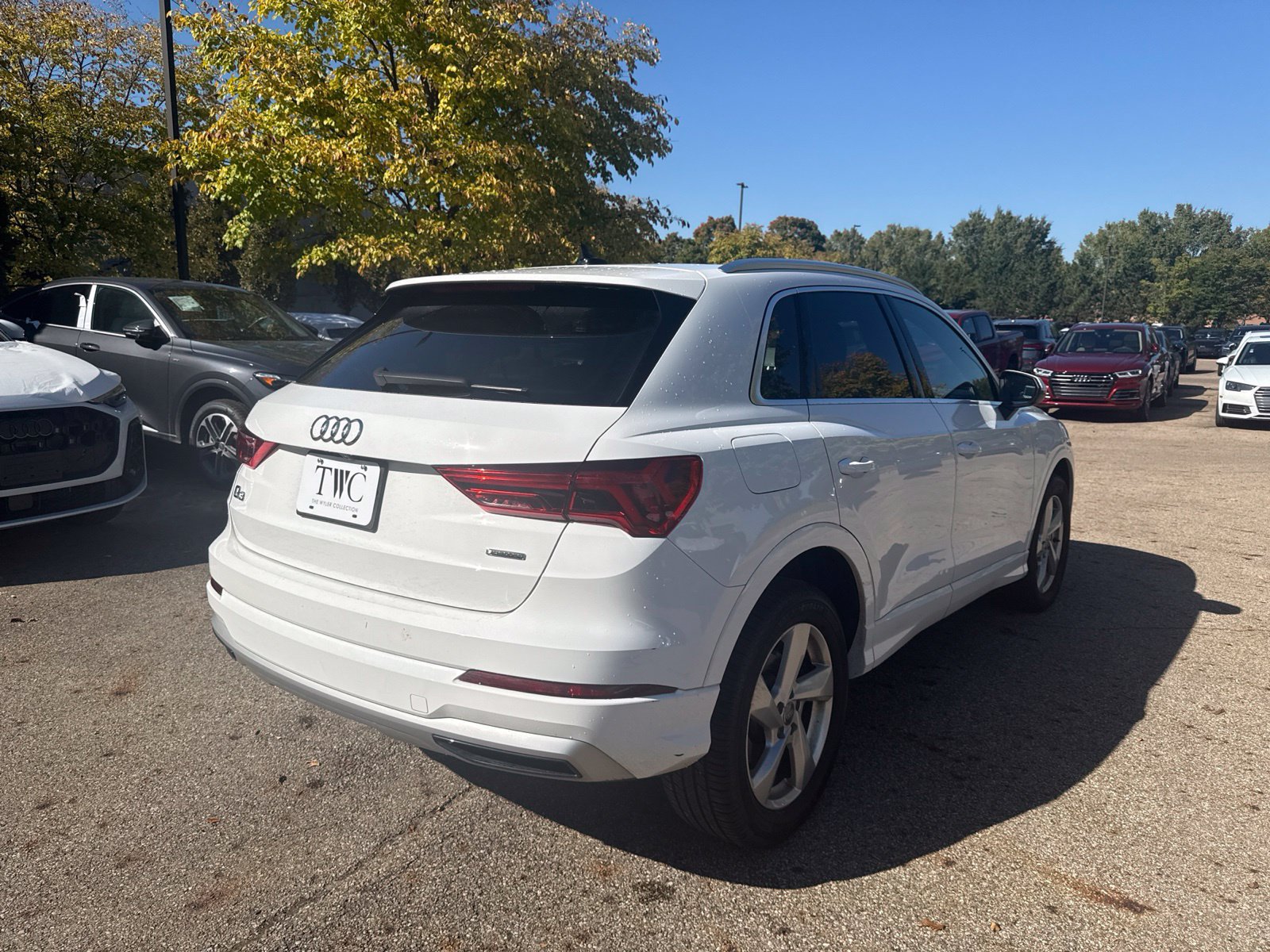 Used 2020 Audi Q3 2.0T Premium AWD/4WD image 5