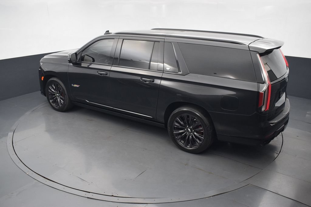 Certified 2024 Cadillac Escalade ESV V w/ LPO, ONYX Package AWD/4WD image 46