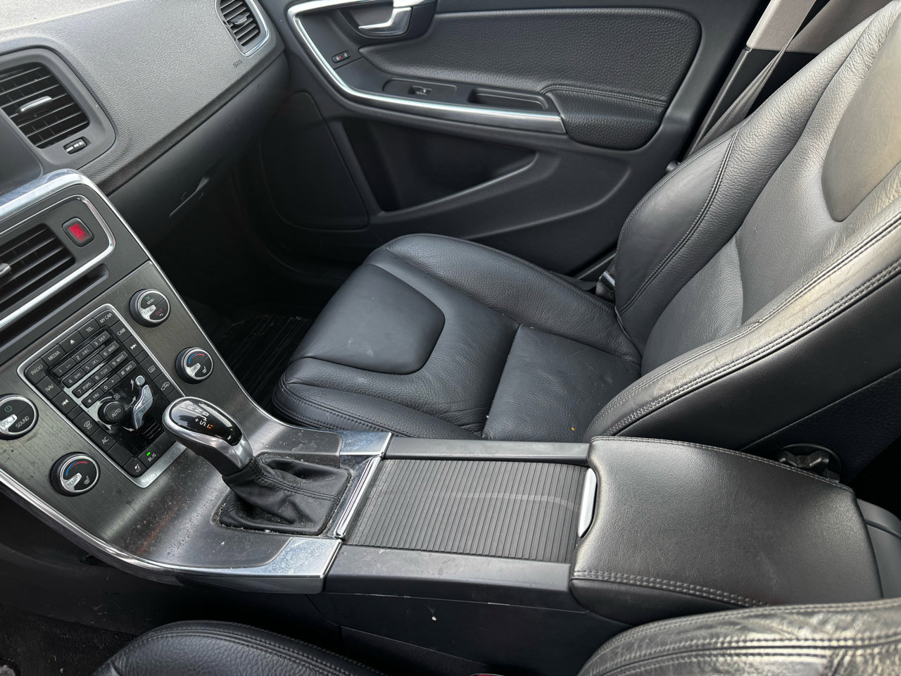 Used 2014 Volvo S60 T5 image 26