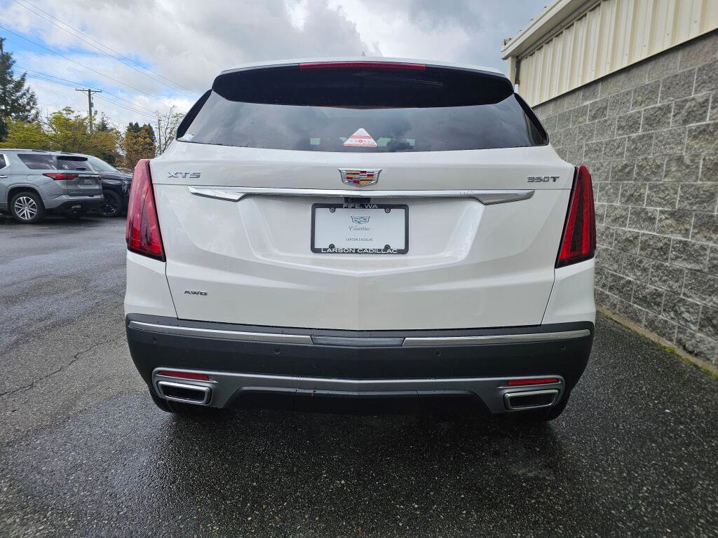 New 2026 Cadillac XT5 Premium Luxury w/ LPO, Floor Liner Package AWD/4WD image 6