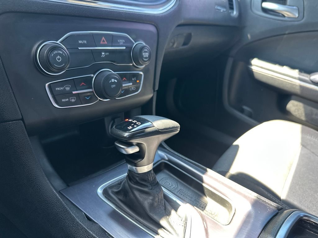 Used 2017 Dodge Charger SE image 15