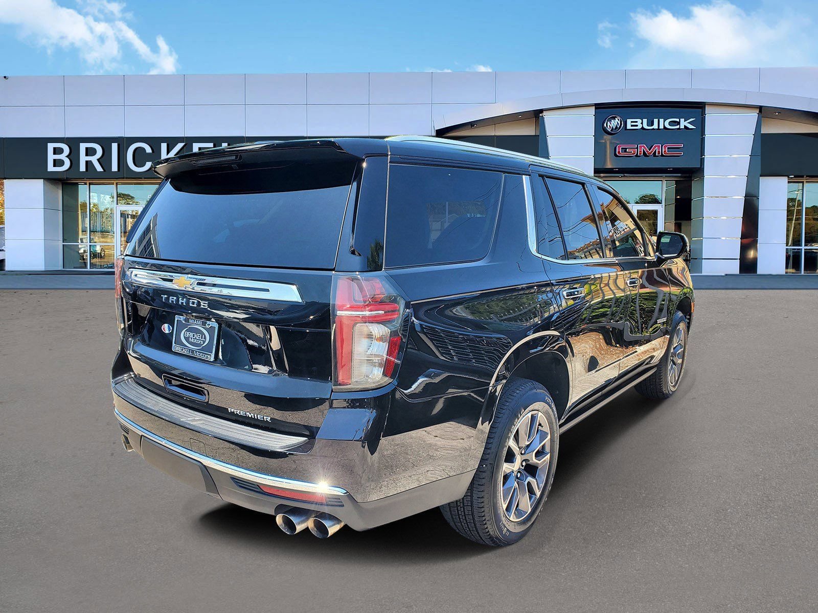 Used 2023 Chevrolet Tahoe Premier AWD/4WD image 3