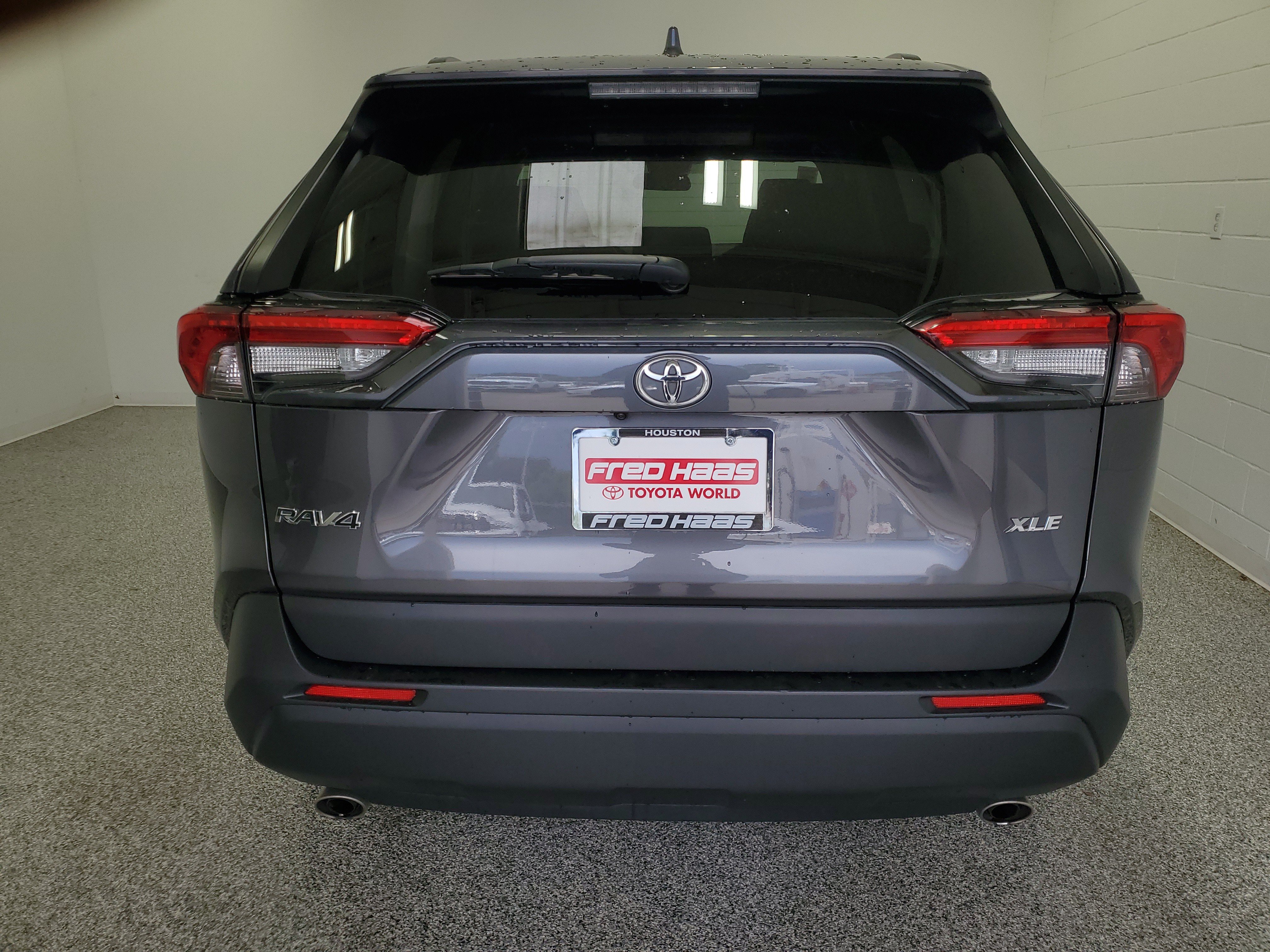 Used 2025 Toyota RAV4 XLE FWD image 7