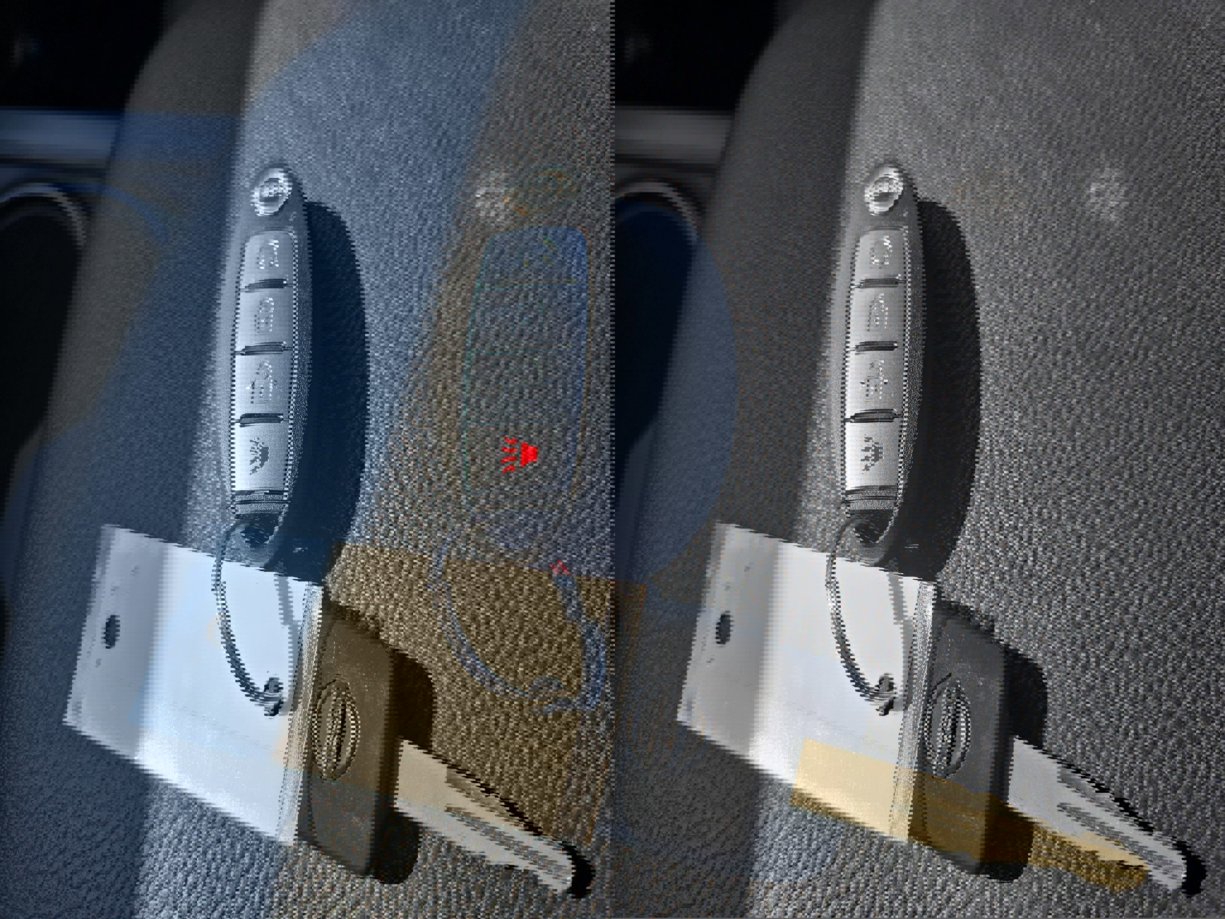 Used 2023 Nissan Titan PRO-4X w/ Pro-4x Convenience Package image 38