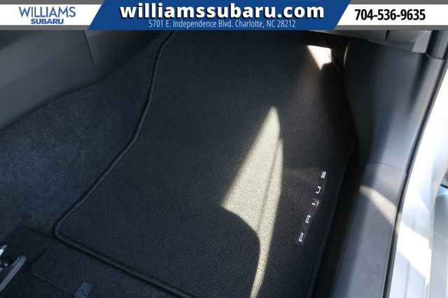 Used 2024 Toyota Prius Limited w/ Limited Premium Package image 39