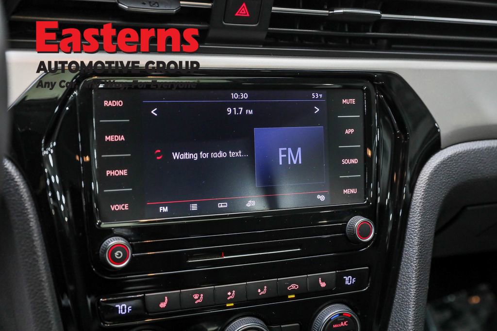 Used 2022 Volkswagen Passat 2.0T SE image 18