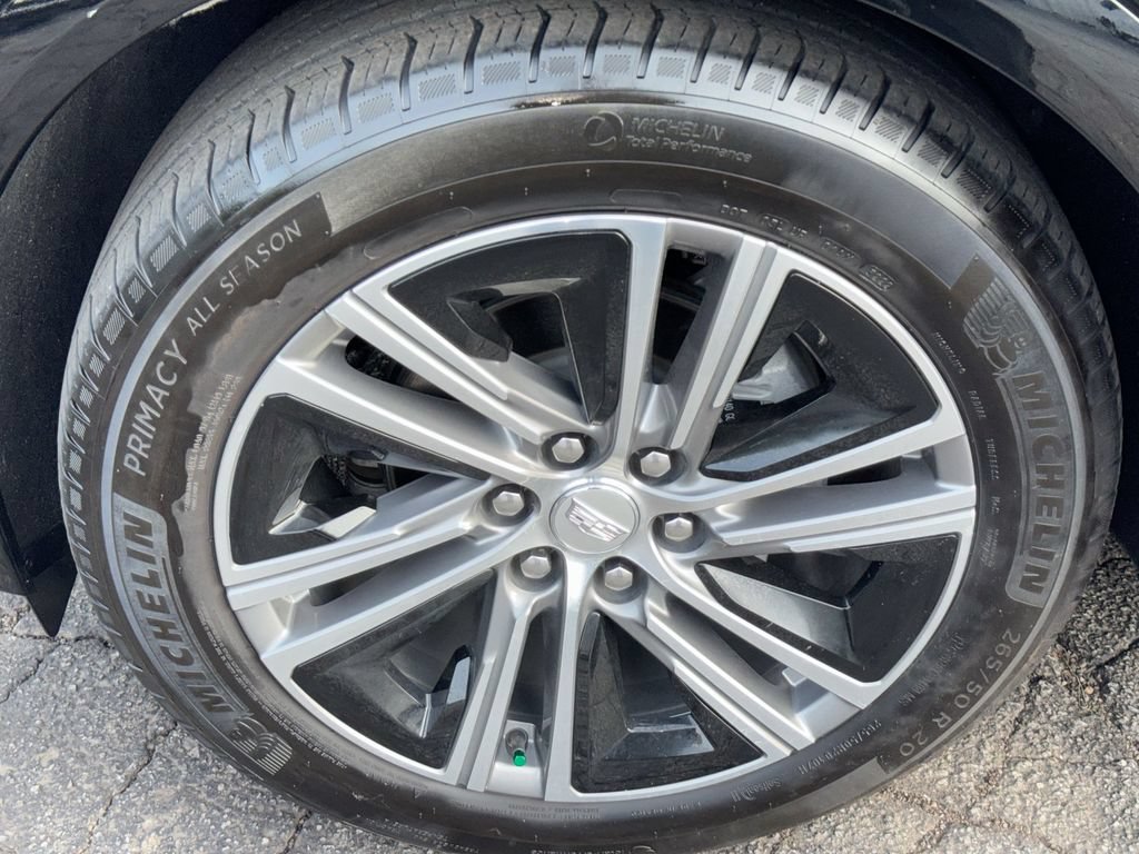 Used 2023 Cadillac Lyriq AWD image 12