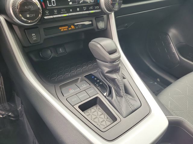 Used 2022 Toyota RAV4 XLE w/ Convenience Package image 21