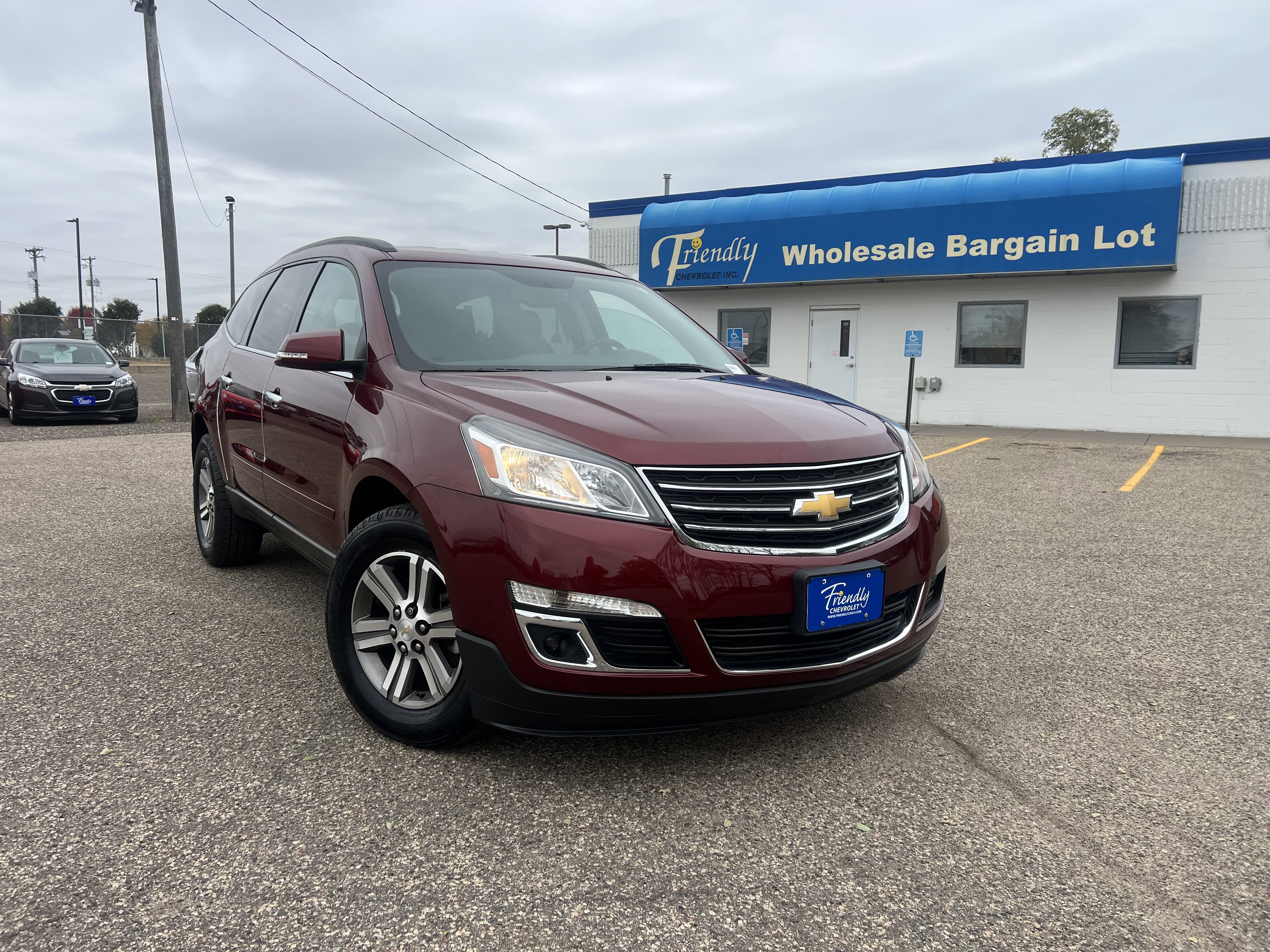 Used 2016 Chevrolet Traverse LT image 2