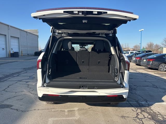 New 2026 Lincoln Navigator Reserve image 6