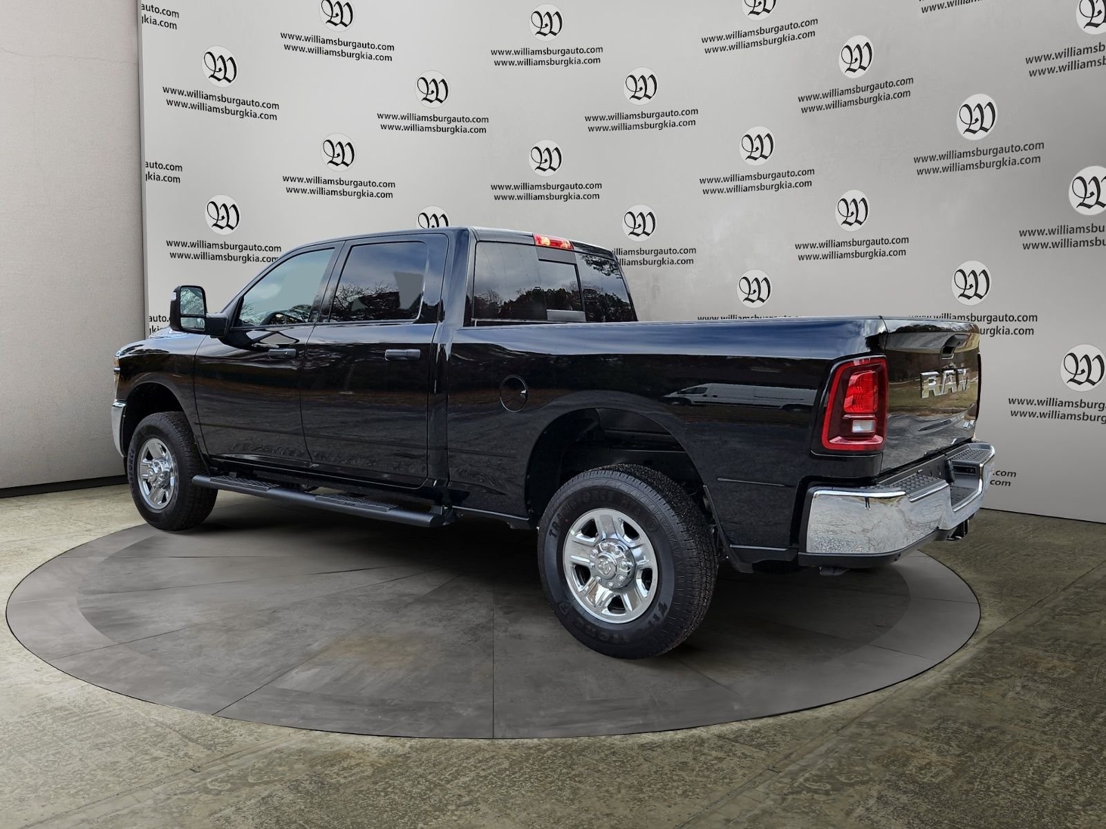 New 2026 RAM 2500 Tradesman AWD/4WD image 3