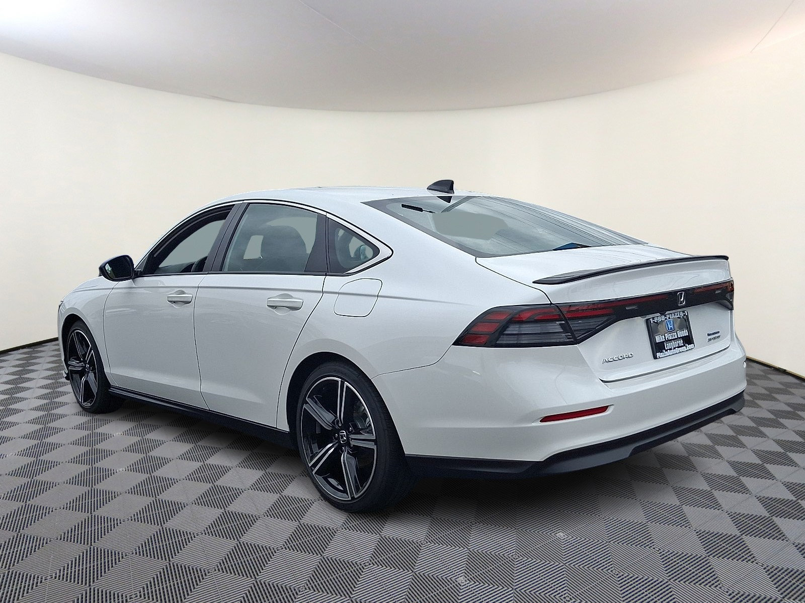 Used 2025 Honda Accord Sport image 5