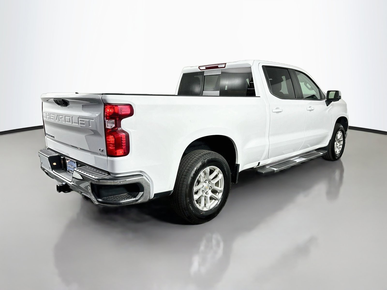 Used 2024 Chevrolet Silverado 1500 LT AWD/4WD image 8