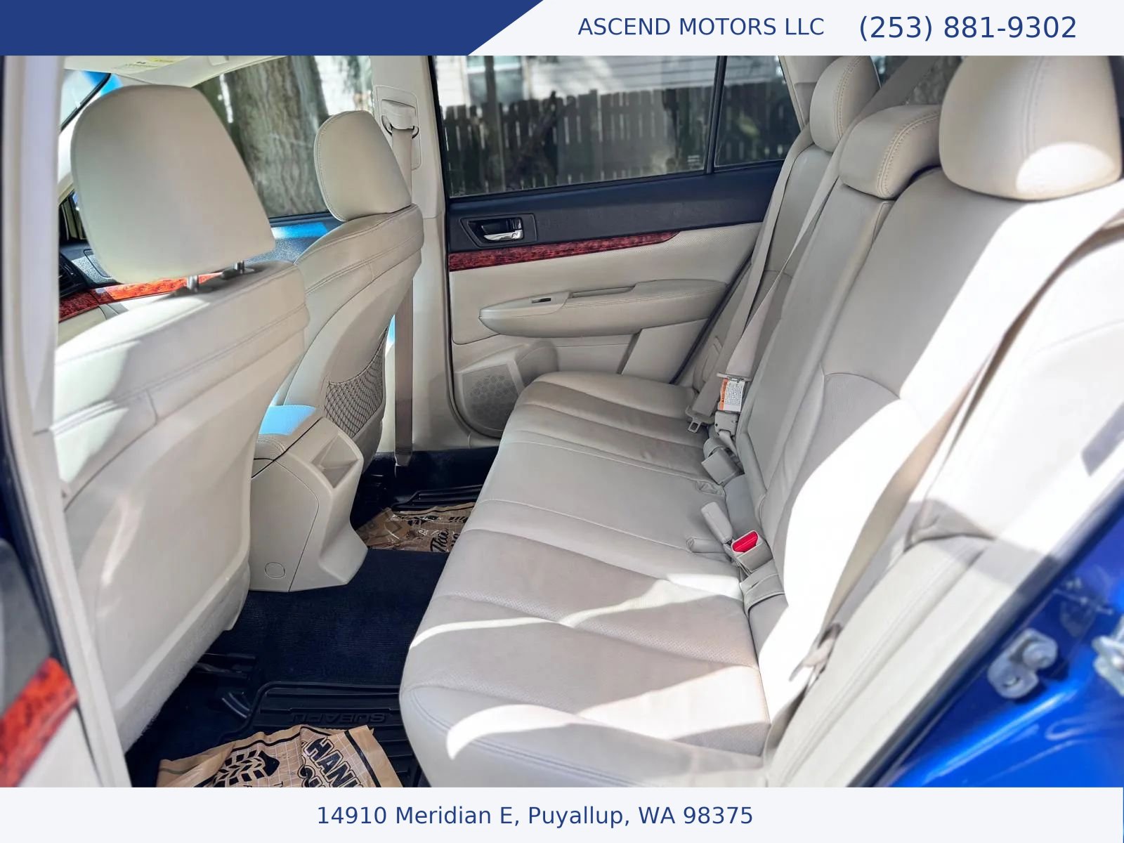 Used 2010 Subaru Outback 2.5i Limited AWD/4WD image 10
