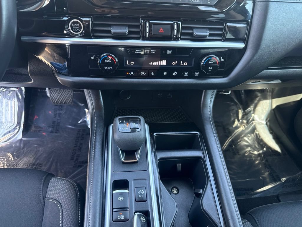 Used 2024 Nissan Pathfinder SV FWD image 19