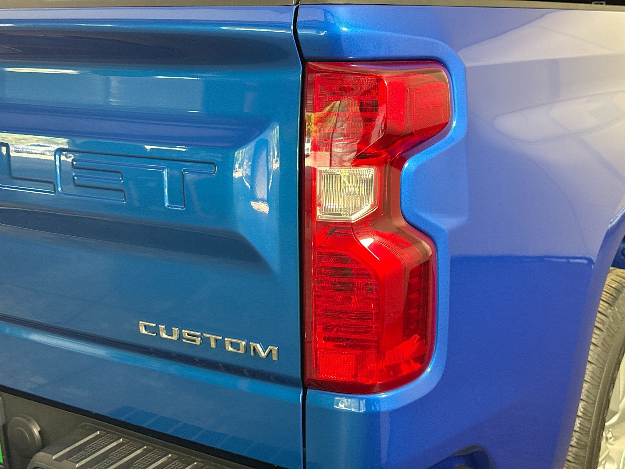 Used 2023 Chevrolet Silverado 1500 Custom RWD image 32