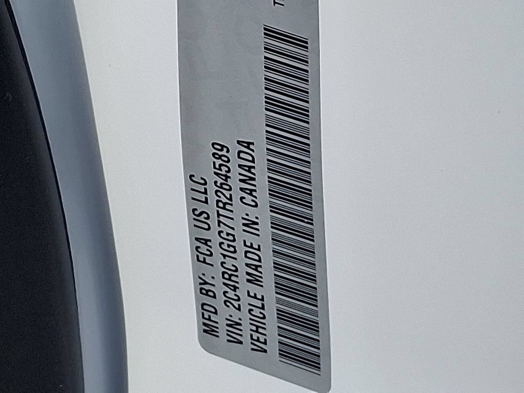 Used 2026 Chrysler Pacifica Limited FWD image 31