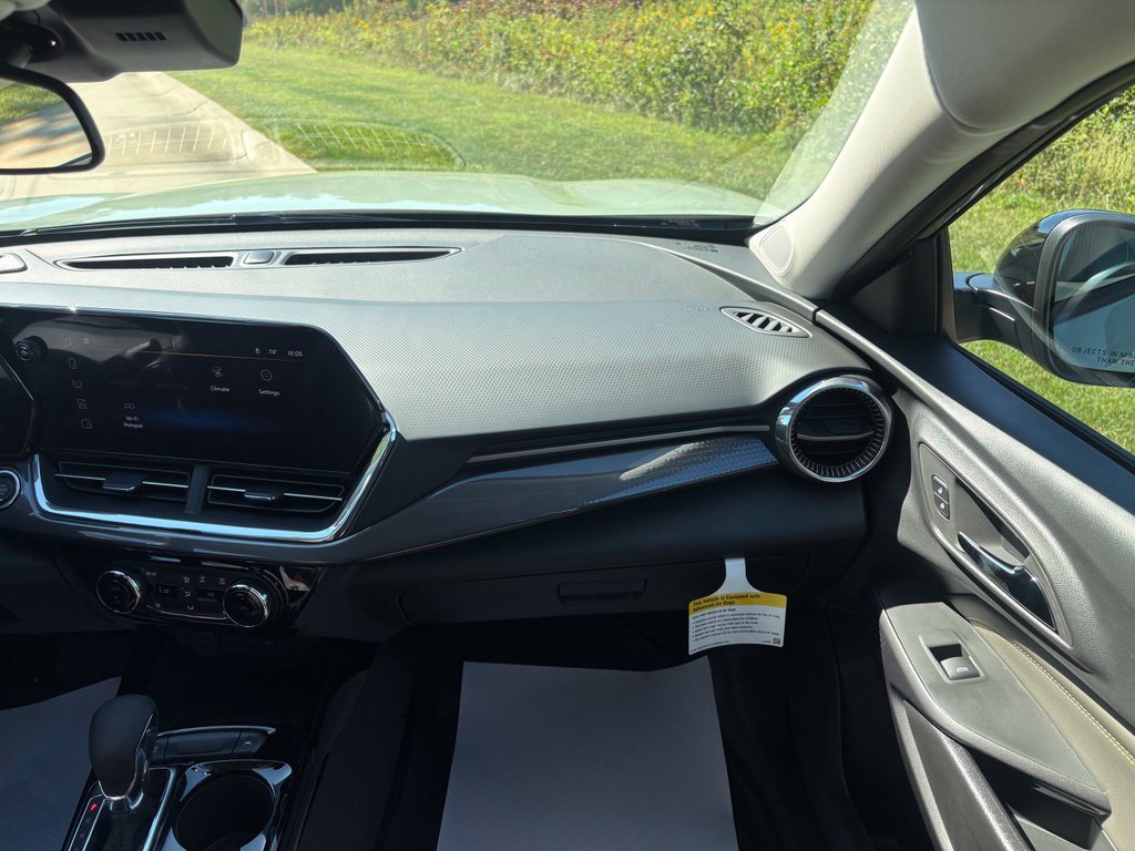 New 2026 Chevrolet Trax ACTIV w/ Sunroof Package FWD image 34