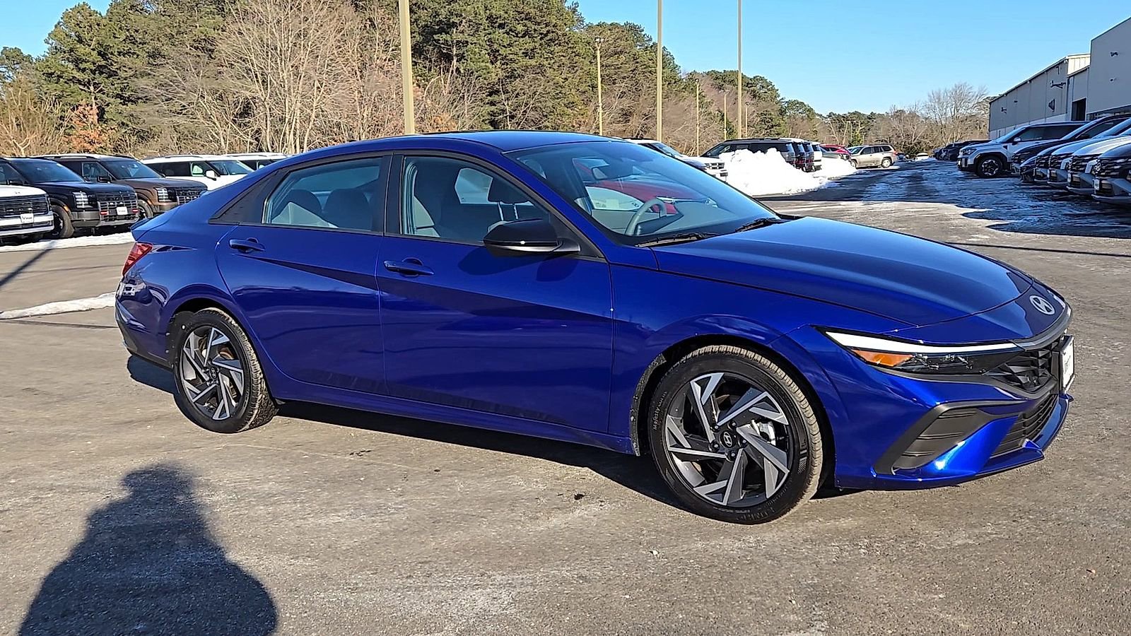 Used 2025 Hyundai Elantra Sport image 3