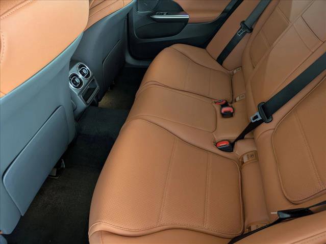 New 2025 Mercedes-Benz C 300 Sedan image 14