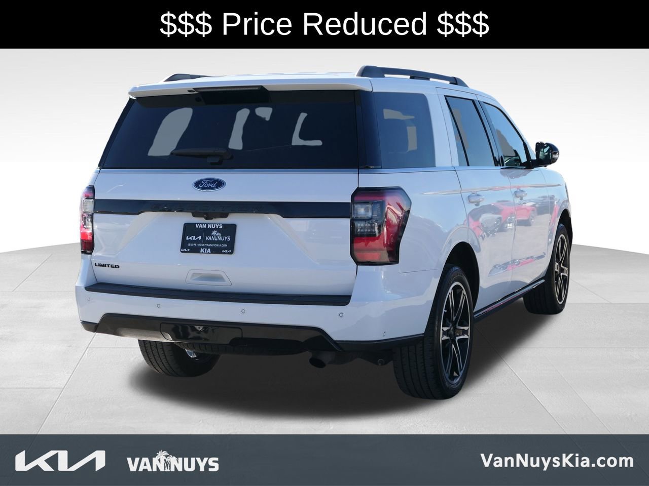 Used 2021 Ford Expedition Limited image 3