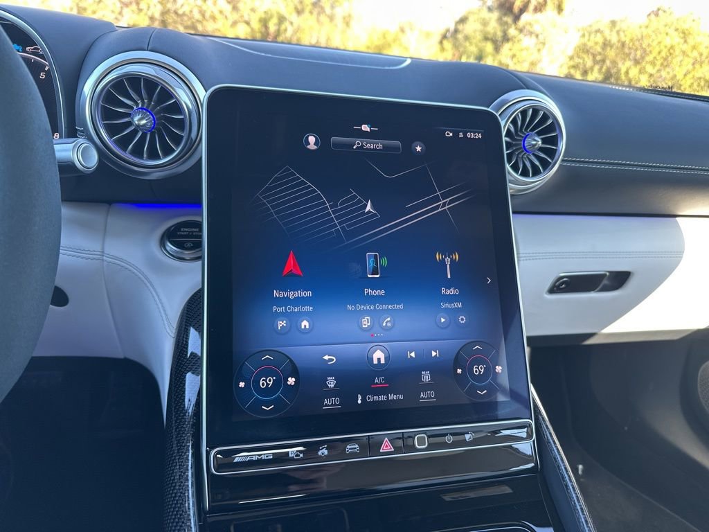 Used 2025 Mercedes-Benz SL 63 AMG 4MATIC image 15