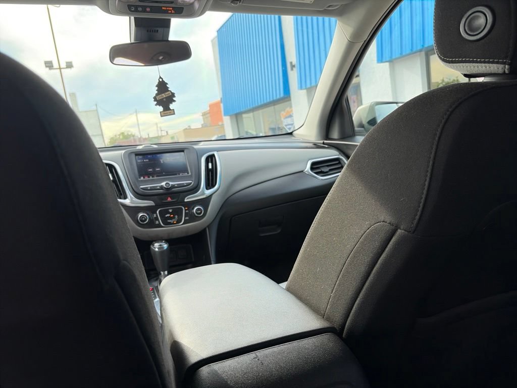 Used 2020 Chevrolet Equinox LS w/ LS Convenience Package AWD/4WD image 23