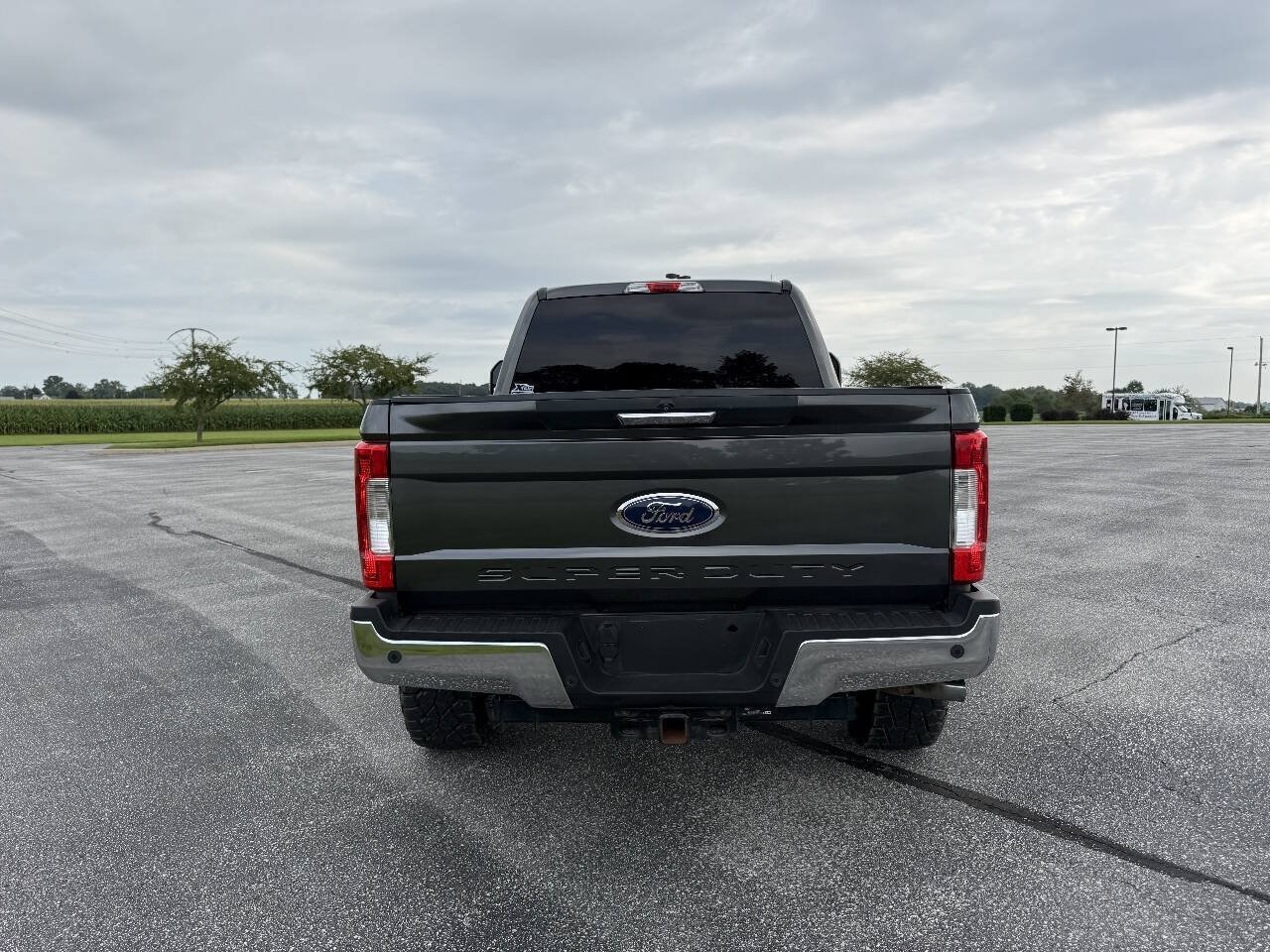 Used 2017 Ford F250 XLT w/ XLT Premium Package AWD/4WD image 9