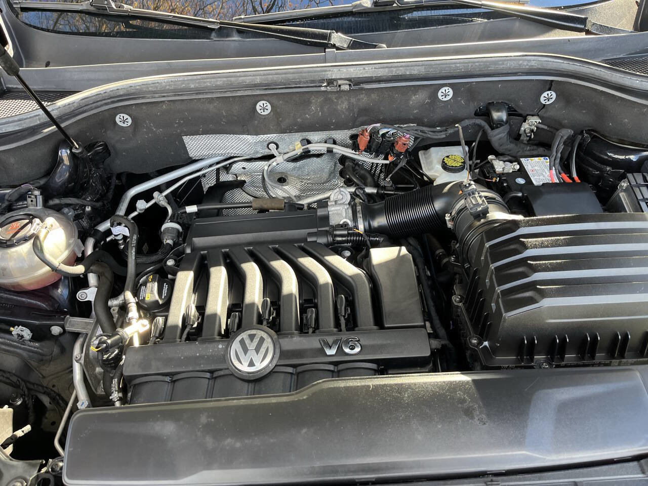 Used 2019 Volkswagen Atlas SEL Premium image 9
