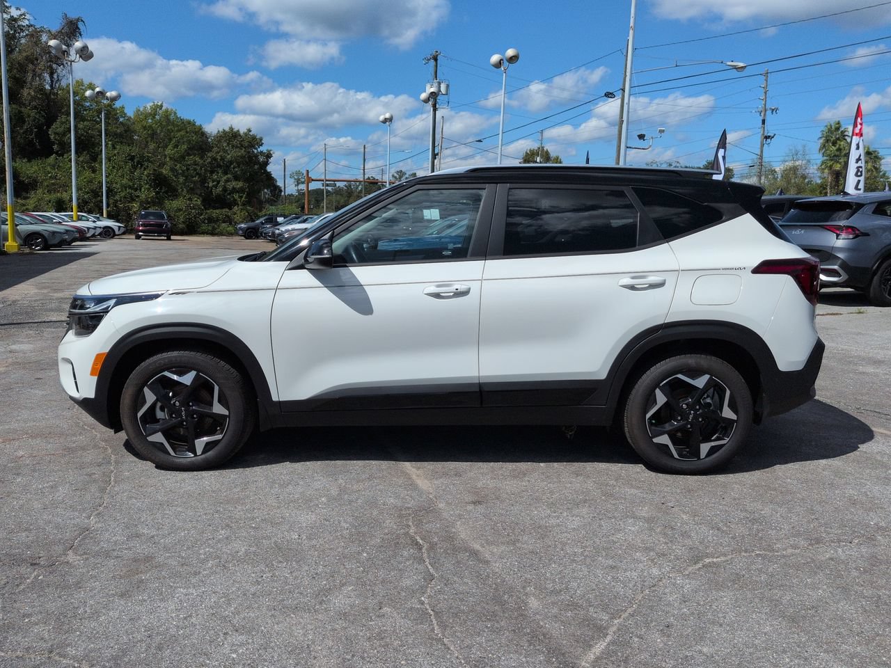 Used 2025 Kia Seltos S FWD image 8