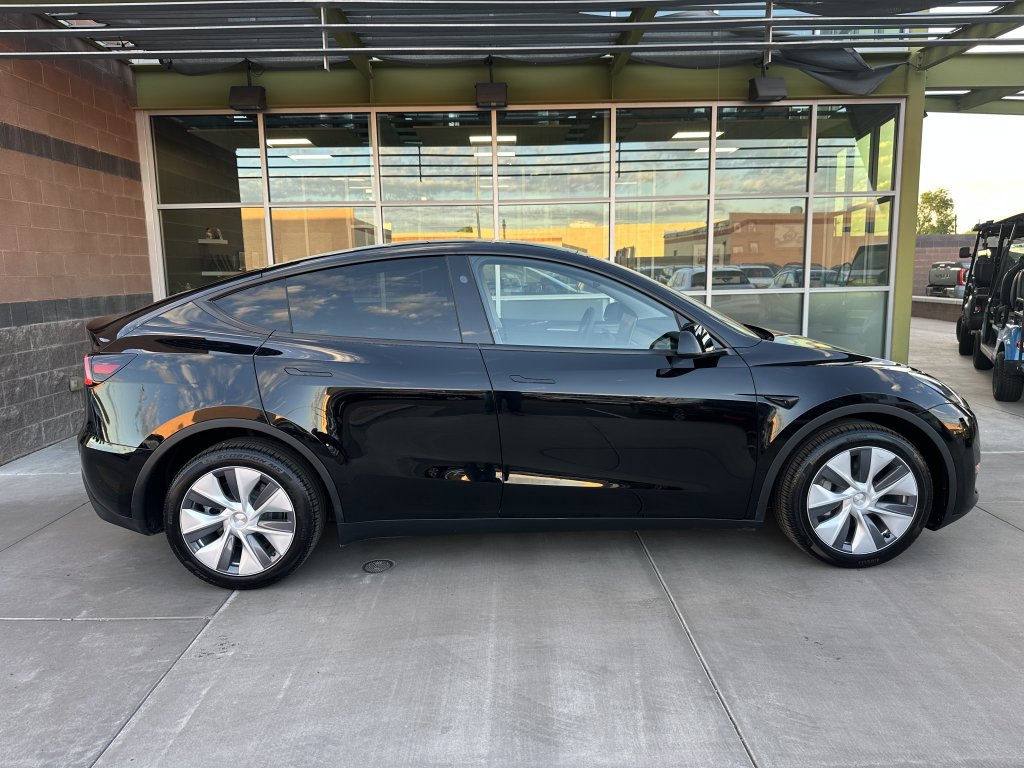 Used 2024 Tesla Model Y Long Range image 7