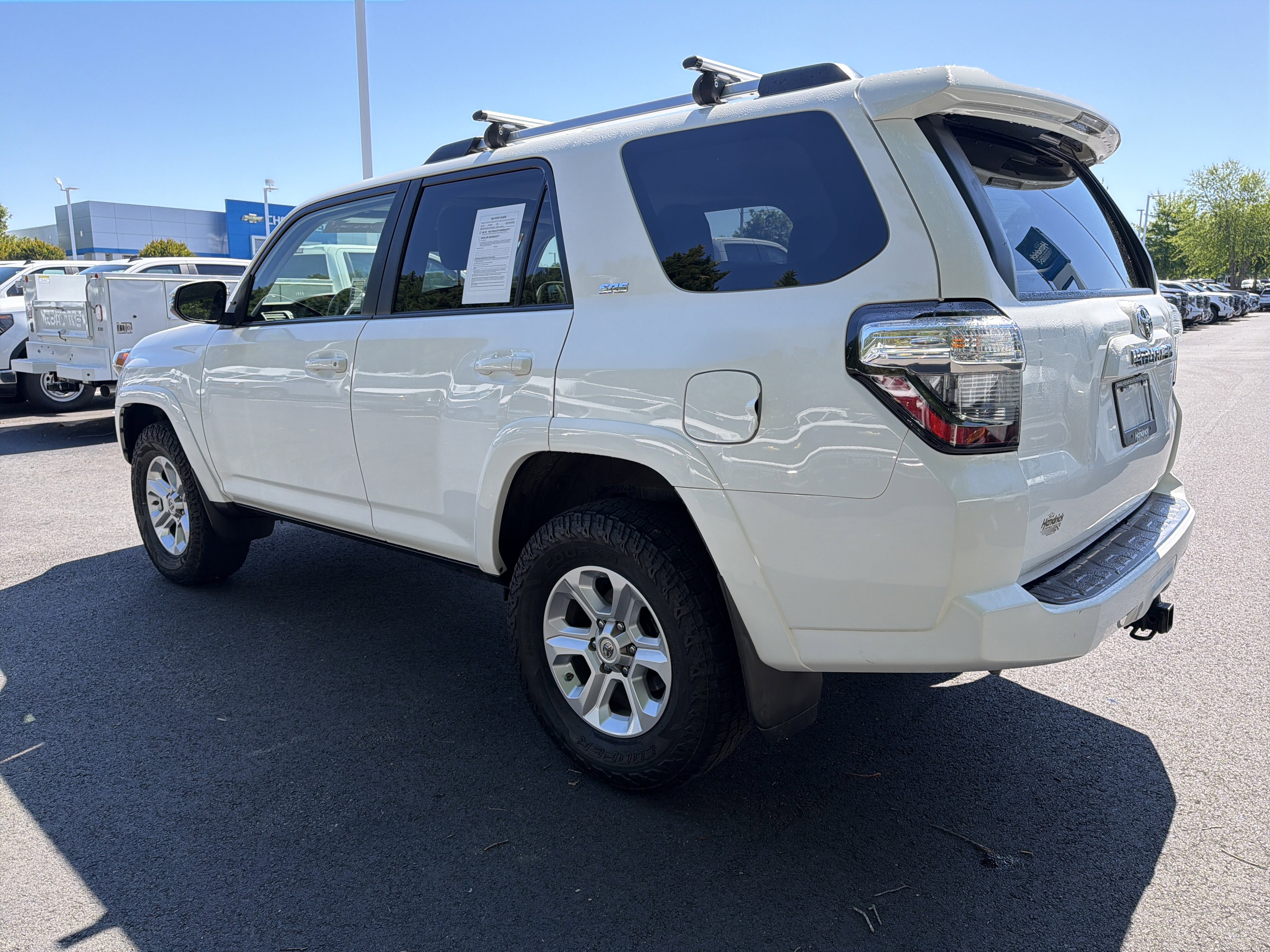 Used 2020 Toyota 4Runner SR5 Premium w/ Moonroof Package AWD/4WD image 8
