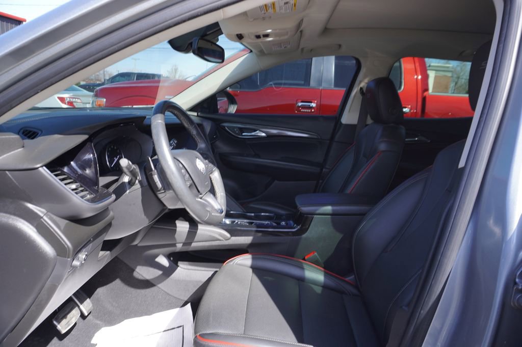 Used 2023 Buick Envision Essence w/ Sport Touring Package image 2