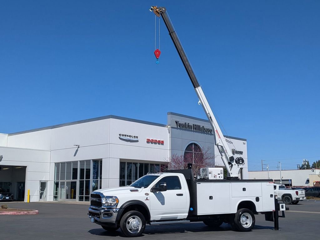 New 2024 RAM 5500 Tradesman AWD/4WD image 18