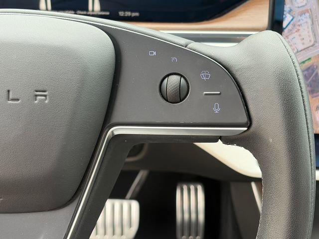 Used 2022 Tesla Model S image 24