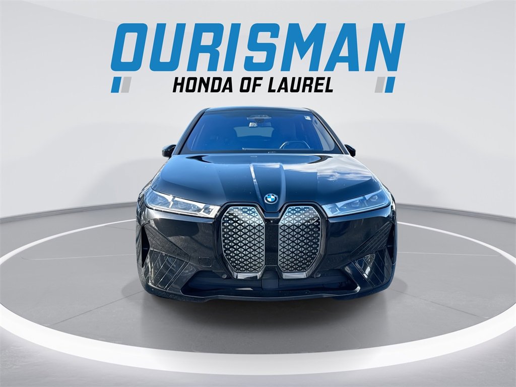 Used 2023 BMW iX xDrive50 w/ Ultimate Package 2 image 3