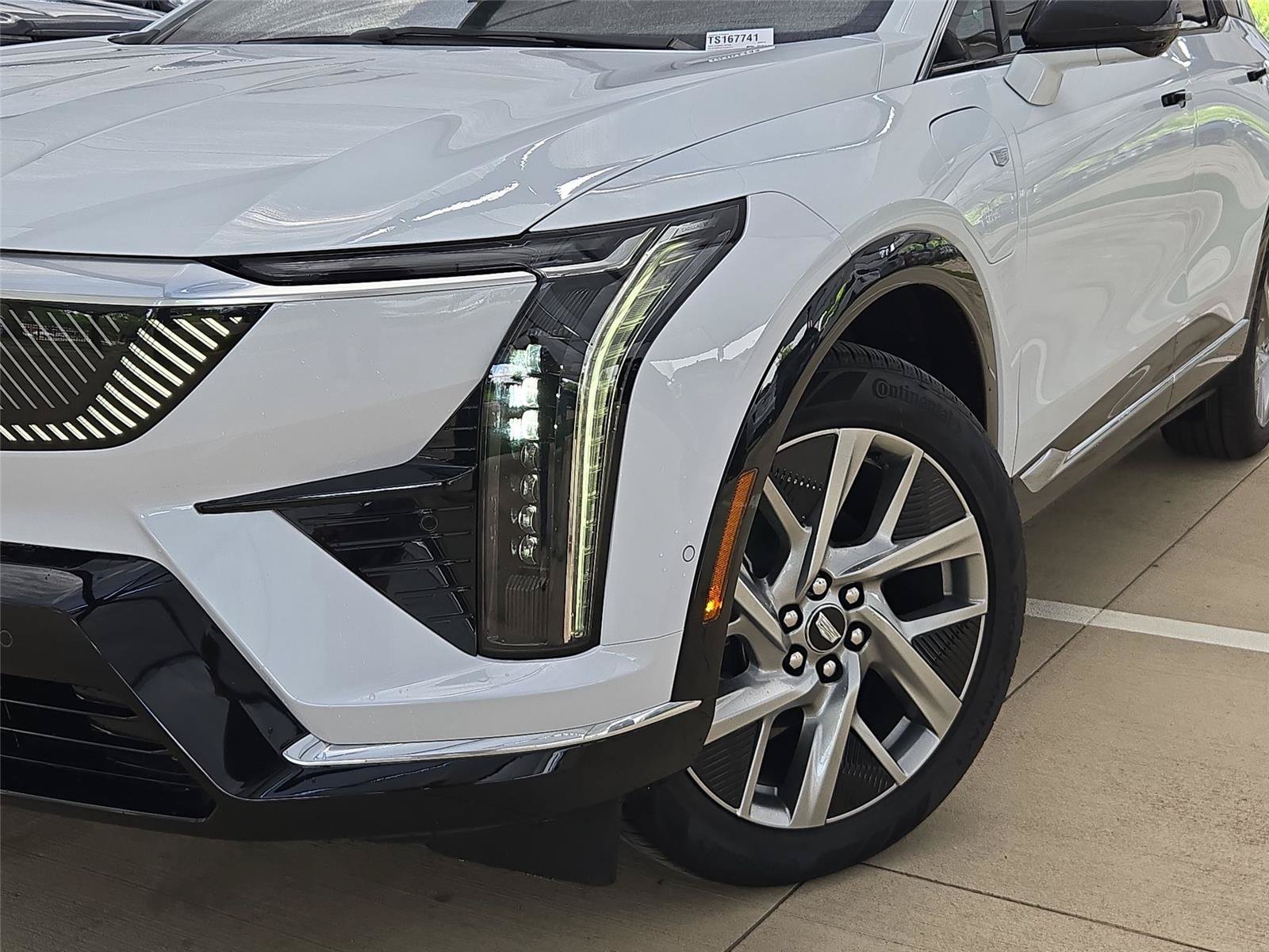 New 2026 Cadillac Optiq Luxury 1 w/ LPO, Floor Liner Package AWD/4WD image 7