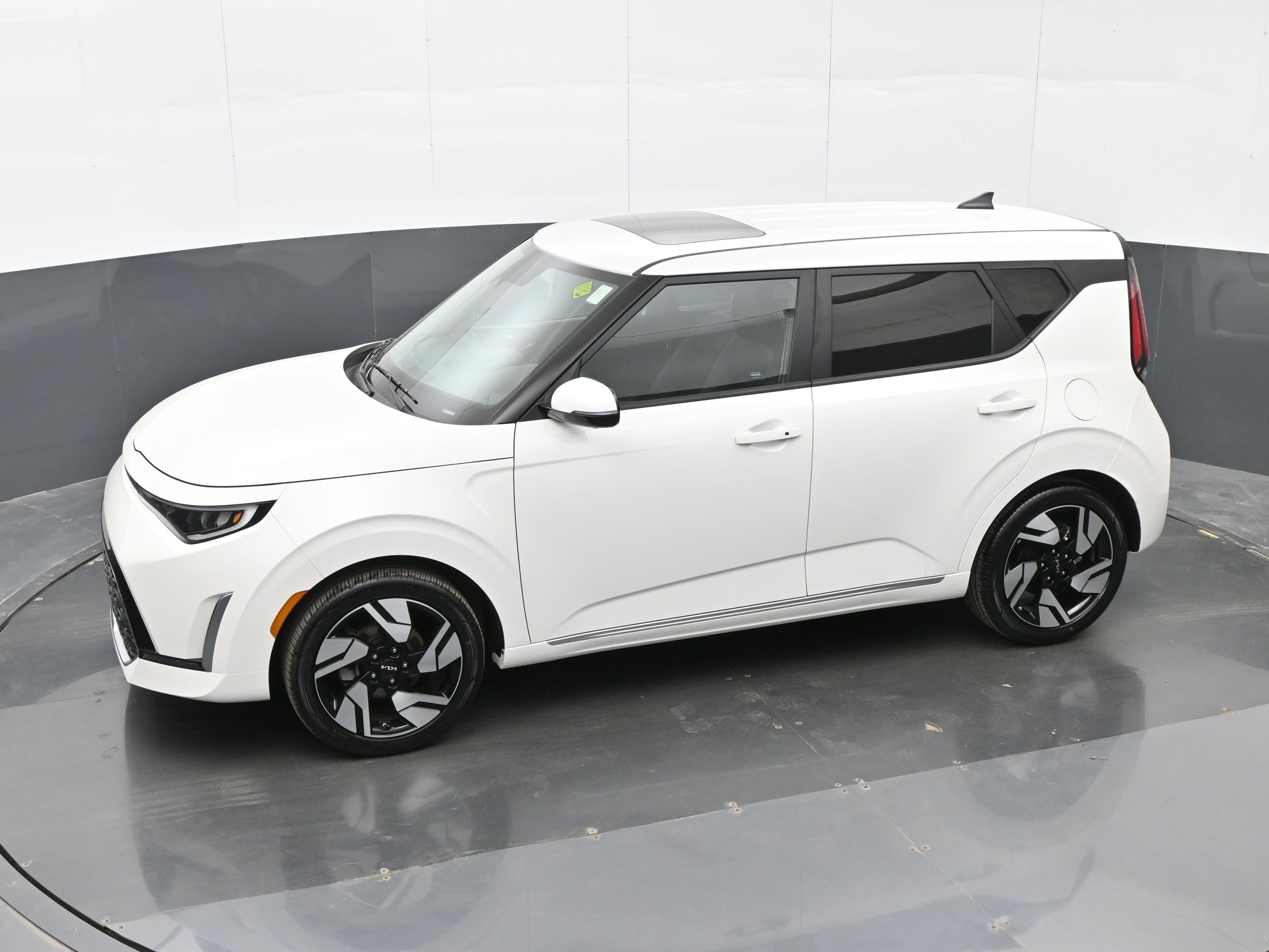 Used 2025 Kia Soul GT-Line w/ GT-Line Technology Package image 21
