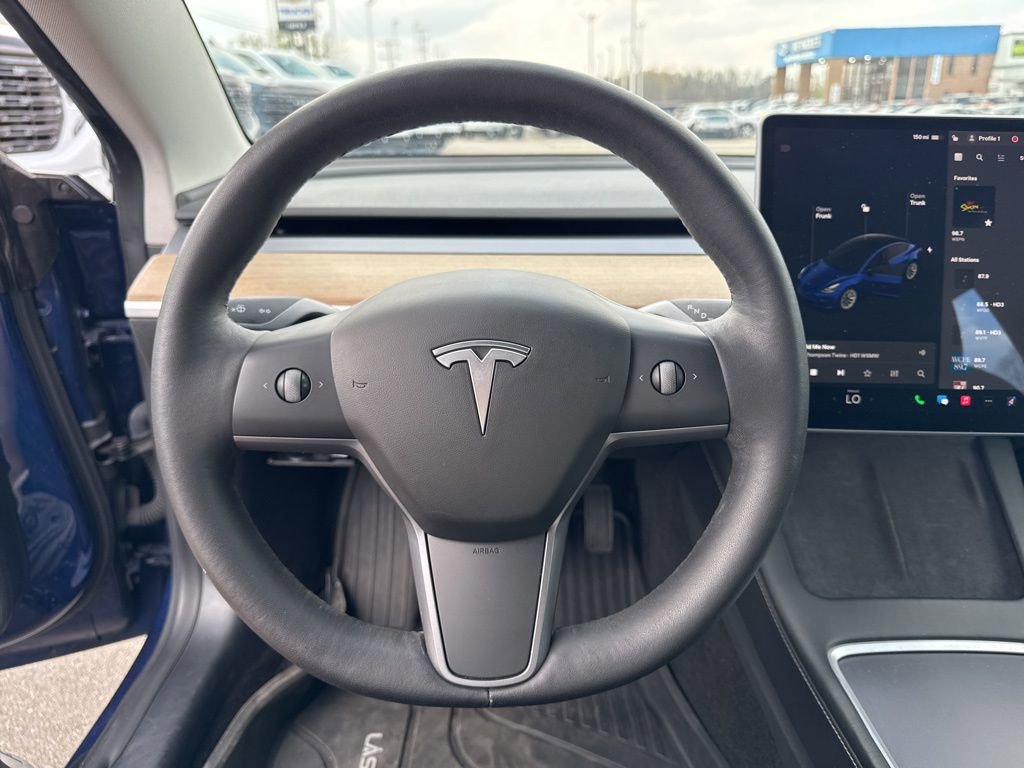 Used 2021 Tesla Model 3 Standard Range Plus RWD image 16